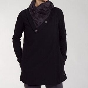 Lululemon Savasana Wrap size 2 Black Seabed Sweater Oversized